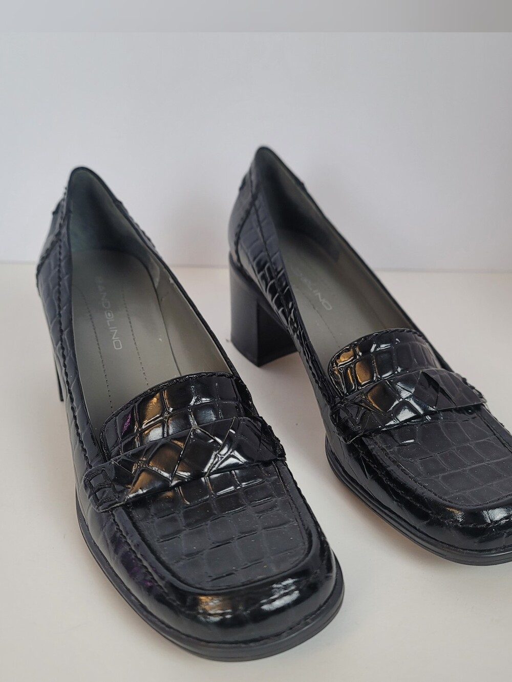 Bandolino Black Patent Leather Croc-Embossed Block Heel Penny Loafers 8.5